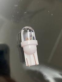 Lampadina led bianca di ricambio per auto