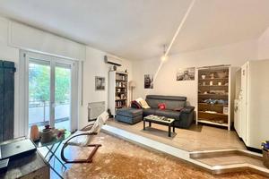 Appartamento di 100 m² con 3 locali e box auto a F