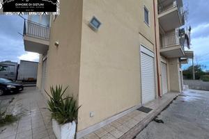 LOCALE IN FITTO 300mq ZONA ARTIGIANALE - OSTUNI