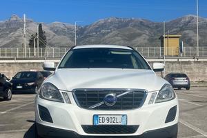 Volvo XC 60 XC60 2.4 D 175 CV FWD Geartronic Kinet