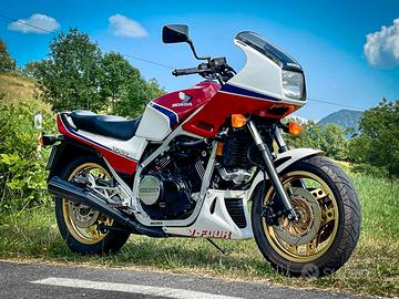 Honda VF750F 1985