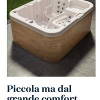 Mini piscina da esterno e interno ancora imballata