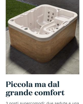 Mini piscina da esterno e interno ancora imballata