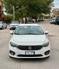 FIAT TIPO LOUNGE