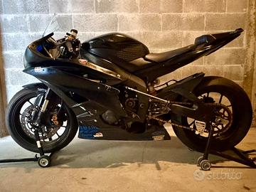 Yamaha R6