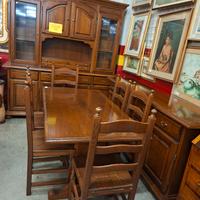 Buffet con vetrina+tavolo con 6 sedie 