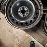Cerchi in ferro a 25 euro trattabili