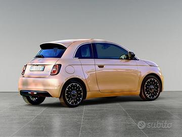 FIAT 500 Electric tua a soli 250€ al mese!