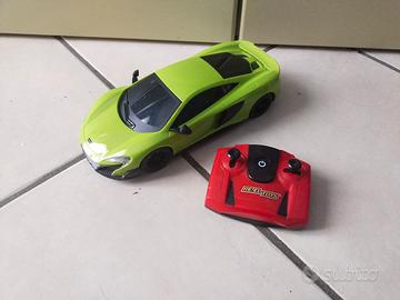 Auto MC LAREN MP675 1/18