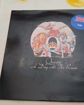 Disco LP dei queen  A day at the races