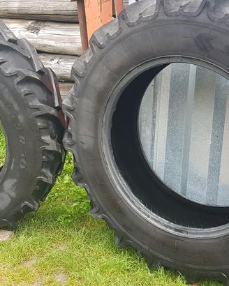 3 coppie pneumatici 14.9 R30, 29x13.5-15 & 6.00-15