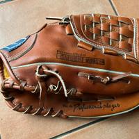 Guantone baseball
