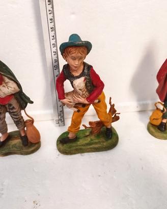 Pastori presepe 16 euro al pezzo 