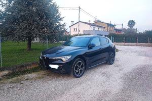 Alfa Romeo Stelvio 2.2. 210 CV veloce 