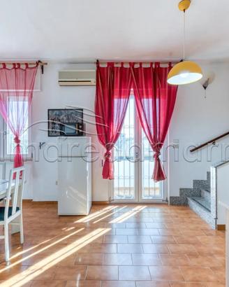 Casa vacanza vista mare a 30 m dalla spiaggia con