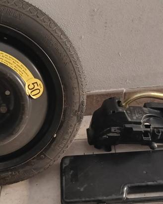 Ruotino Seat Ibiza del '99 e kit accessori 