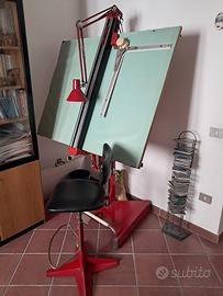 TAVOLO DA DISEGNO CON TECNIGRAFO ZUCOR E SEDIA