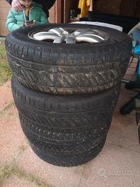 Cerchi e gomme Tucson 215/65 R16 quattro stagioni 