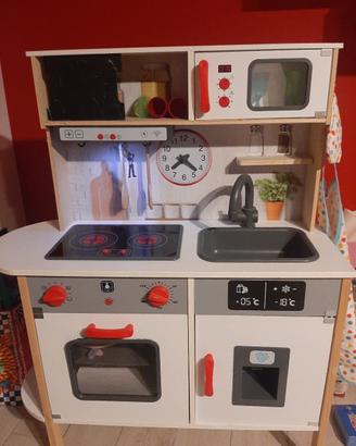Cucina in legno per bambini 