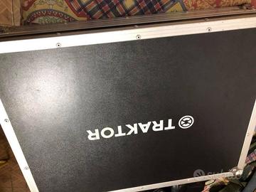 Consolle dj traktor S8