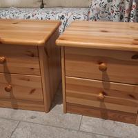 Comodini e Cassettiera in legno