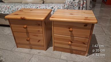 Comodini e Cassettiera in legno