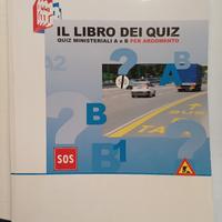 Libro raccolta dei quiz ministeriali patente A-B