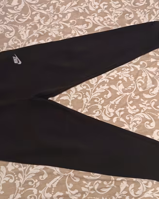 Pantalone Nike tuta