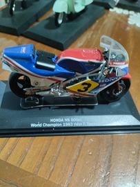 Collezioni moto e macchine