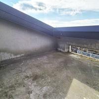 LA QUERCE, APPARTAMENTO CON MANSARDA E TERRAZZO A