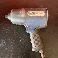 Pistola a percussione meccanico