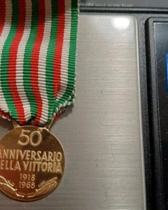 Medaglia Anniversario Della Vittoria Oro 750 18k