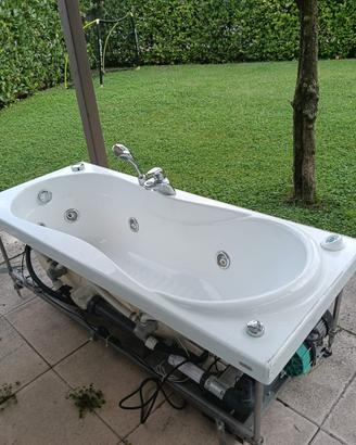 Vasca da bagno Teuco idromassaggio