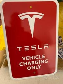 Cartelli stazione di ricarica TESLA (REPLICA)