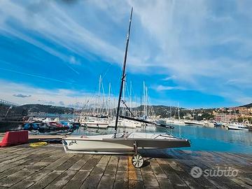 Barca a vela 29er da regata pronta all’uso
