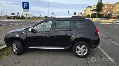 DACIA DUSTER NERA