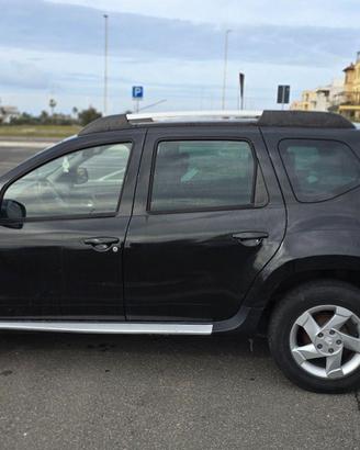 DACIA DUSTER NERA