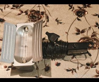 Lampada al quarzo-iodio con cavo e spina