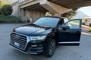 Audi Q7 sline