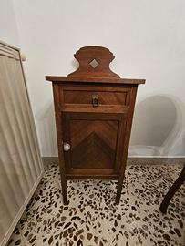 comodino antico
