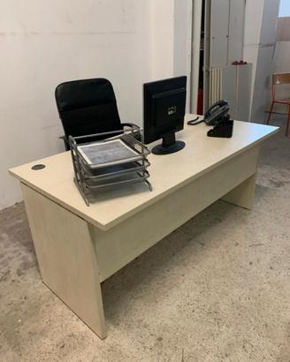 arredamento per ufficio.