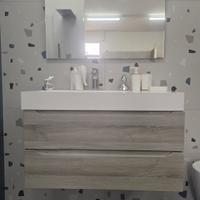 Lavandino con mobile sospeso per bagno