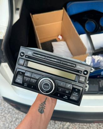 Autoradio nissan qashqai 2010 + scocca