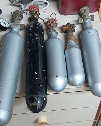 Materiale per allestimento acquari