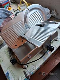 Affettatrice made in italy professionale 