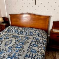 Camera da letto completa in legno massello