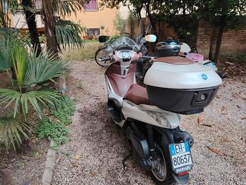 Scooter Bevery