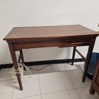 Scrivania in legno massello vintage- ufficio