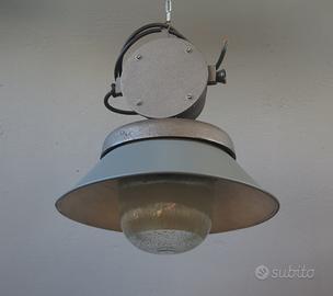 LAMPADA INDUSTRIALE RESTAURATA DA FABBRICA
