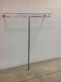 Mensole in acciaio con ripiani n cristallo